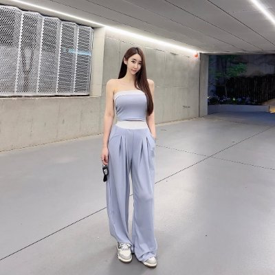 XuanAnhMai7266's profile picture. Investor | Risk Management | Building the future with clarity and precision