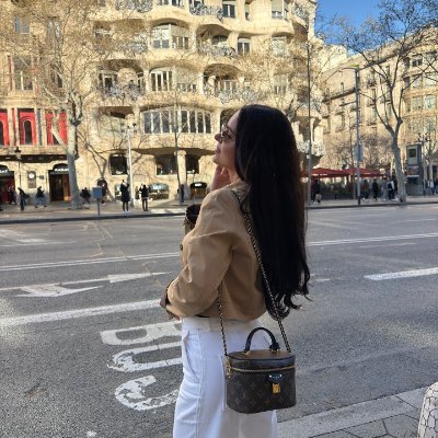 _lucy0226's profile picture. Wine sipper 🍷, powder chaser ❄️, fairway finder ⛳, gym lover 💪. Sharing the active life. One pour, turn, swing & rep at a time.
🚫 Porn 🚫 bots