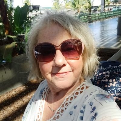 Carolin95945292's profile picture. Retired/Cat Mom🐾🐾 Gamecocks4Life