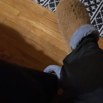 MsHennyac's profile picture. 