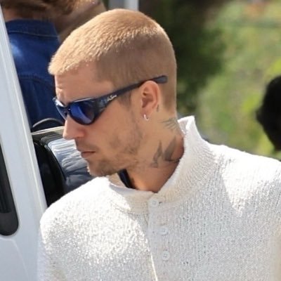 biebsmirey's profile picture. | fan account |