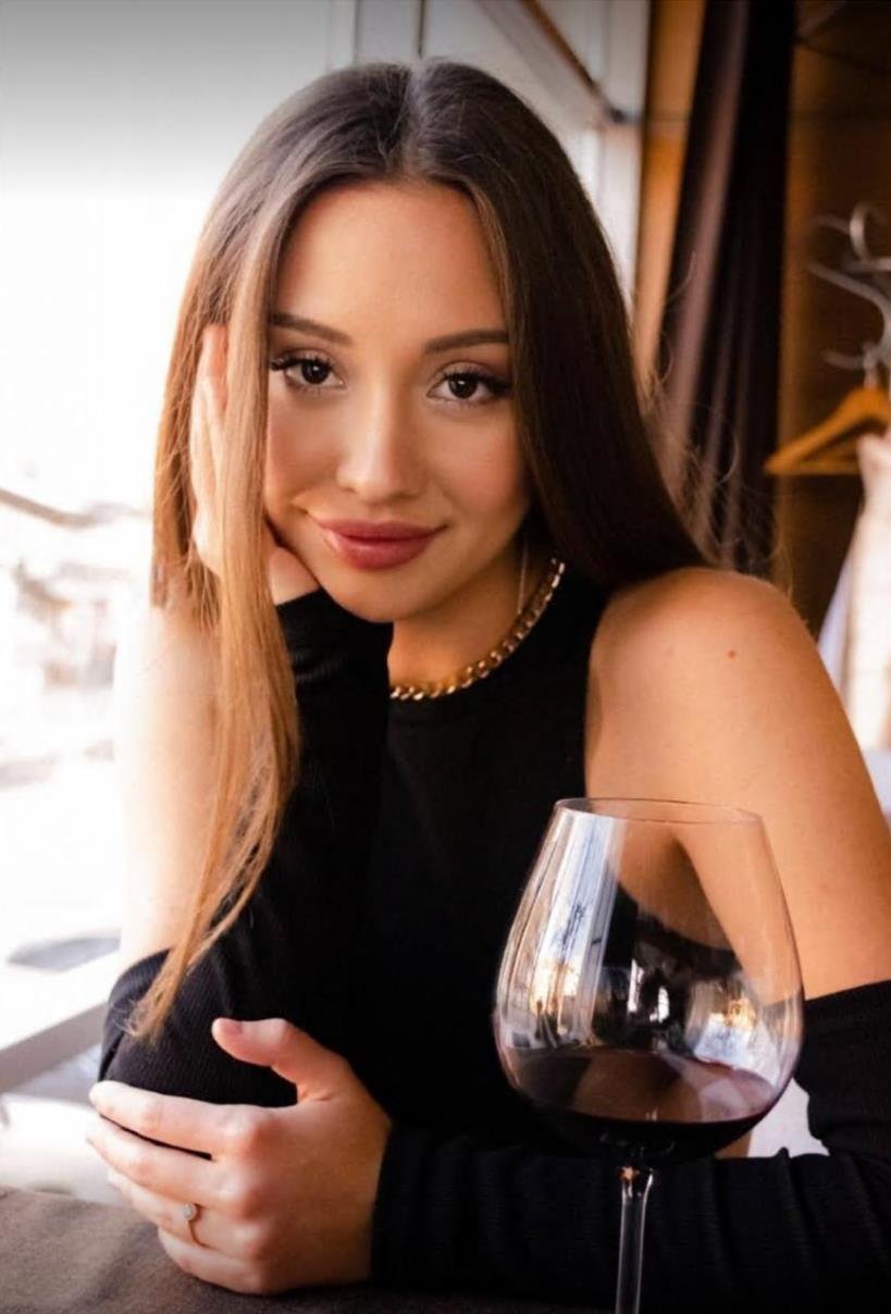 BernieceLe22060's profile picture. quiet luxury in energy form @B1ankalove