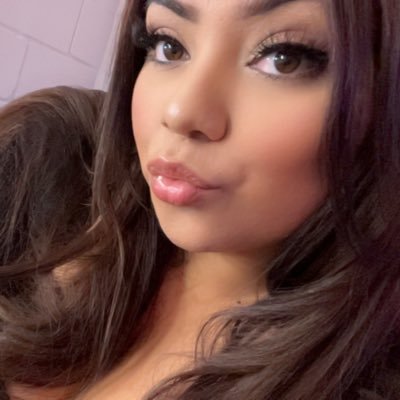 yourfavstina's profile picture. 𝓜𝓪𝓶𝓪𝓼 💋