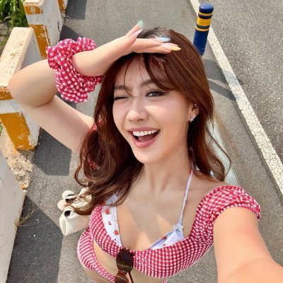 theonly_vera's profile picture. I response to DM. Making friends, Making progress 💖💁‍♀️NO porn. Scammers, don’t waste your time with me,it's useless