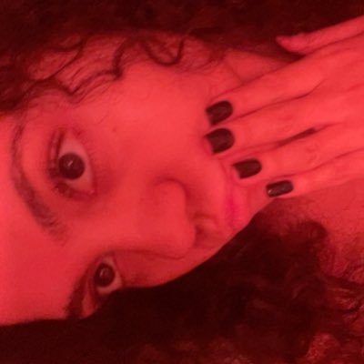 desireenicolexx's profile picture. figuring it out