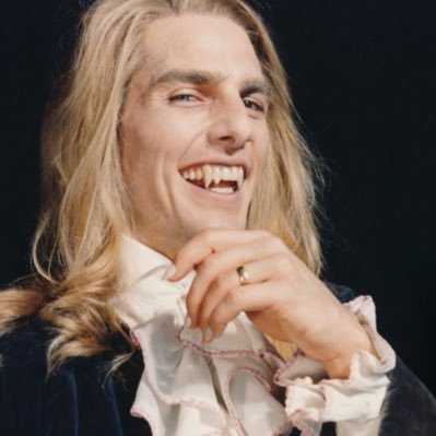 angllxyx's profile picture. sorvete de chiclete.                                  poor thing in the road