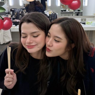 onefb852's profile picture. #FreenBecky #ฟรีนเบค 🌹🌷🤙🏻💍 #srchafreen #beckysangels 🐰🦦🤏🏻 Nothing can impact us to love FreenBecky🤍 | Love ginger Becky clingy Freen | 希望世界能多一點溫柔
