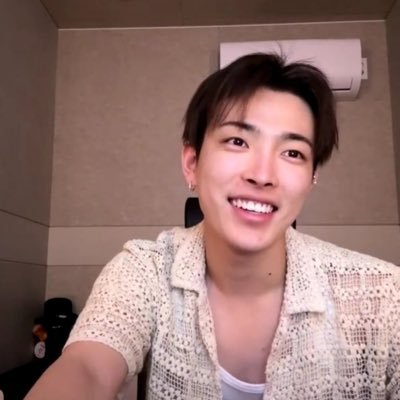 studioosimp's profile picture. a studio simp