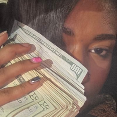 Nizhonibankzzzz's profile picture. 22 . insta : nizhonibankzzzz DAY-JA-NEEK. 🎀💁🏽‍♀️HAIR : https://t.co/fhSlB0EpCx on insta