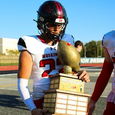 sam_ferrone21's profile picture. ALHS 2025. |Football/Track| S |5,11 180| Cell: 216-246-2547| 3.05 gpa