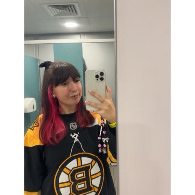 dropdeadnellTTV's profile picture. 28 • 🏴󠁧󠁢󠁥󠁮󠁧󠁿