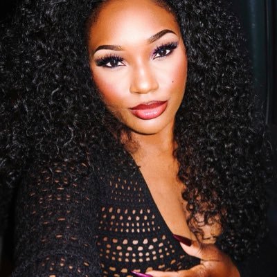ambrielrm's profile picture. 