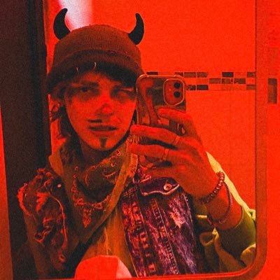 alphxbtboy's profile picture. pardon my delay, i'm navigating • ✺ Ψ ||-// ☬ ғ̶ᴘ̶ᴇ