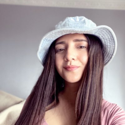 _lauravargas_'s profile picture. 