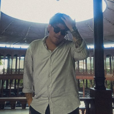 Byktorres's profile picture. Mis tweets van dirigidos a un publico adulto... NO necesariamente maduro. Letterboxd  https://t.co/YHjdnLXXD1