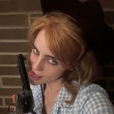qfolklore's profile picture. 𝚒𝚏 𝚢𝚘𝚞 𝚌𝚑𝚊𝚗𝚐𝚎𝚍 𝚊𝚗𝚢𝚝𝚑𝚒𝚗𝚐, 𝚠𝚘𝚞𝚕𝚍 𝚢𝚘𝚞 𝚗𝚘𝚝 𝚑𝚊𝚟𝚎 𝚜𝚞𝚛𝚟𝚒𝚟𝚎𝚍? | dear reader, {2:03} | @wil_ddflower ₊˚⊹♡