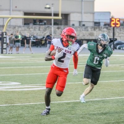 SamW0918's profile picture. C/O 2028 | East View High| |6’0 165| Varsity FB”/ 4.54 40yrd | 21.75 second 200m| https://t.co/67Z6v6YtIY