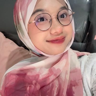 twinnkling's profile picture. 👀 #psikohargamati.