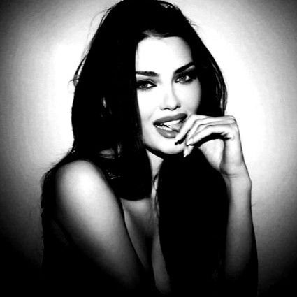corvinaareads's profile picture. chistiangianna ⭒ tristanmorana