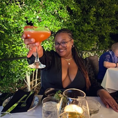 KimmyyNeutronn's profile picture. 