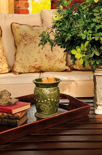 MarciCornils's profile picture. Beautiful wickless Warmers, Layers body line, & indulgent Velata chocolate! For the Best Gifts you can give!  http://t.co/fN5u6fkt7U & http://t.co/GAS7z3TUA2