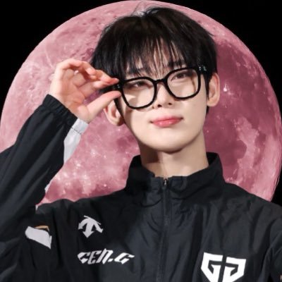 ensseralove's profile picture. you're my all and more .ᐟ foxz + purinz lover             𐔌՞. .՞𐦯 saw enha 25082025