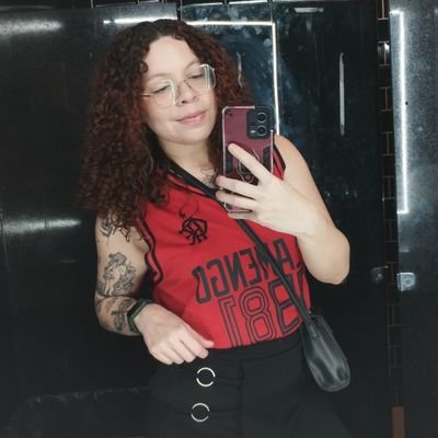 _rosecoloredisa's profile picture. acontece que eu estou vivendo um filme de terror onde eu sou o assassino e a mocinha