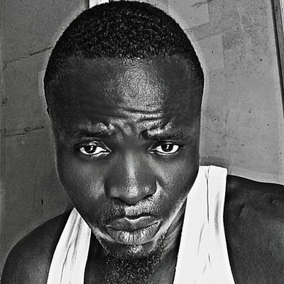 SafareeBlaq's profile picture. Design/crldraw/Ui/Ux beginner 
👽✝️🥰💨💐🌺🔥
lover #iammuslim  @Davido @barryjhay 
football lover
 @chelsea fc ♉ talking more on general issues