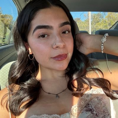 lizette_ee's profile picture. stay cozy