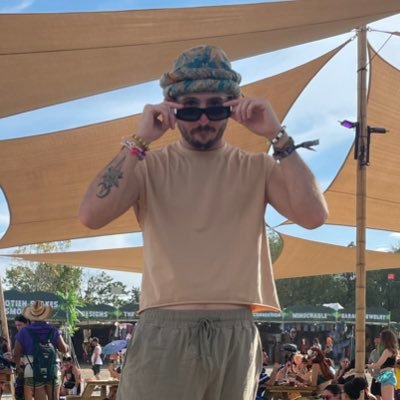 itsLVNDO's profile picture. just living man L I V I N