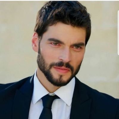 Z000j8's profile picture. 🖊