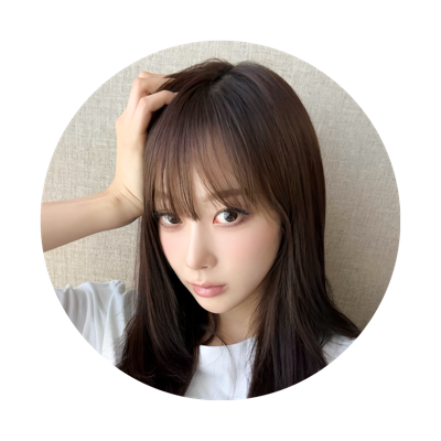 rosesyeuxd's profile picture. 💭 ─ 𝒮weet scent surrounding 𝒜round #지젤 !🍥!