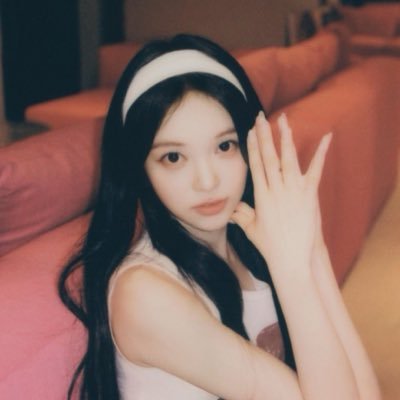 vamphndrxx's profile picture. You can't out-niche me