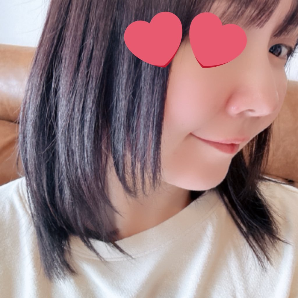 4j12qTwY4pk0FiT's profile picture. 鍵かけちゃいましたが気軽にフォローしてください🦷上顎前突出、下顎後退、開咬、そうせい、変形性顎関節症、、手術しないで口ゴボが治る矯正があるだってー⁉️ってアンカースクリューしに行ったら手術した方がいいよって言われた垢😱🦷小4の頃に矯正＋第4歯抜歯経験ありの30代 2023/6/7〜矯正開始 保険適用手術