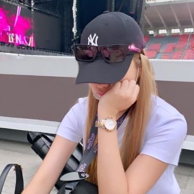 ErnaRizky584495's profile picture.