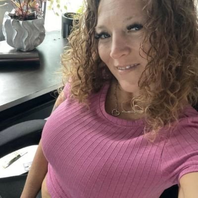 ElizadeA19123's profile picture. 