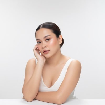 chelsipublico14's profile picture. Forever grateful. Instagram: @chelsilpublico