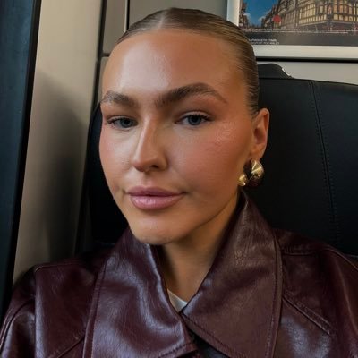 EllieMo77745177's profile picture. 