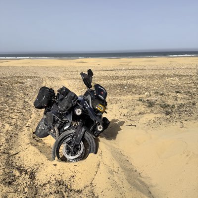 IsZa16908981835's profile picture.