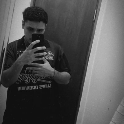 Eazy96Back's profile picture. @_unorthodoxkid      been a minute. tryna get back on dis. music.