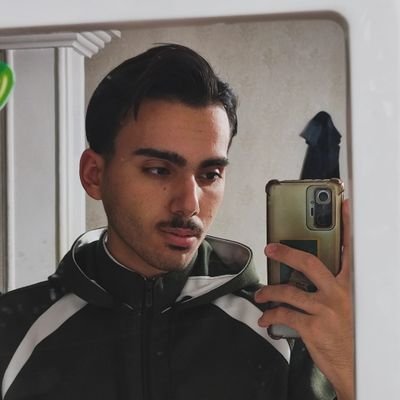 moshtab_a's profile picture. barista | software developer 
 coffee, football