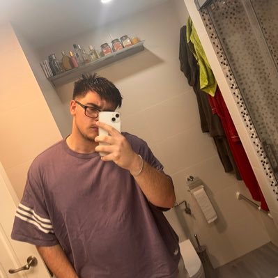 Nchgarcia's profile picture. estudiante de FICO y RRLL e intento de algo. Keep pushing
