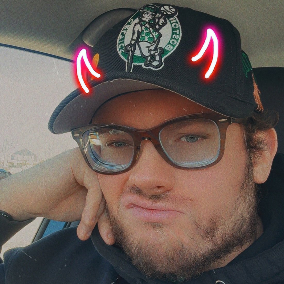AlecRitchey's profile picture. lovable jerk.