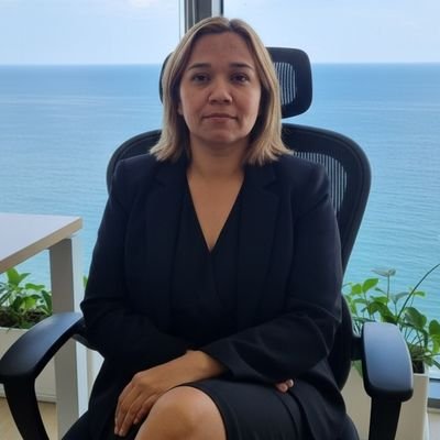 adamabel84's profile picture. Inst #ada_ayala84 😎La mujer que brilla es aquella que tiene el coraje para decir NO ante lo que esta mal.😙