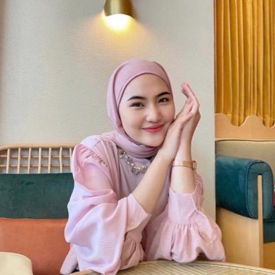 Mirahmylife's profile picture. 