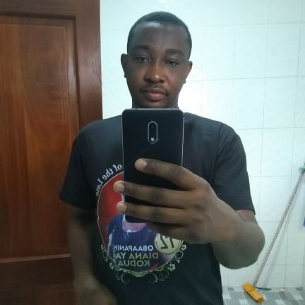 kwekutrip's profile picture. affiliate marketer @https://selar.com/p/7415vh158r?affiliate=9077760717.
@grownacademy

and a die hard fan of Manchester United