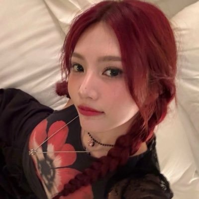 aesvelvs's profile picture. she/her ꩜ multi