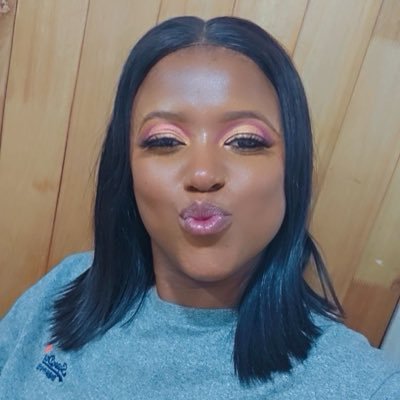 LeratoSmith17's profile picture. 