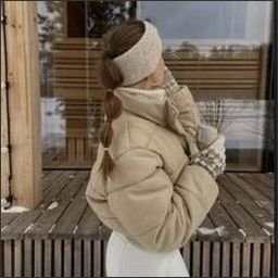 uxeaeejawr77700's profile picture. 