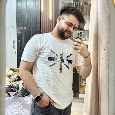 Dev_FreAkeD's profile picture. A Full Stack Developer With Some Humour || Memes • Fun • Sarcasm || Talking About Tech, Life, Relations, Experiences.